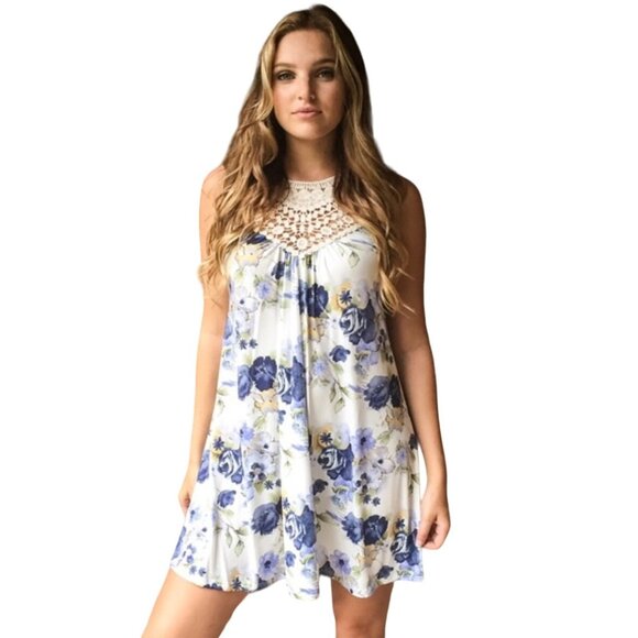 NWT Boutique Ditsy Floral & Lace Crochet Mini Dress - Picture 14 of 15